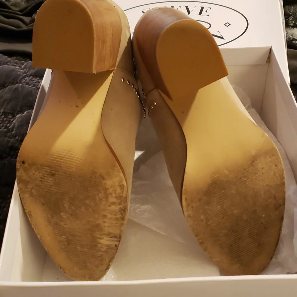 Booties - Picture 3 of 6